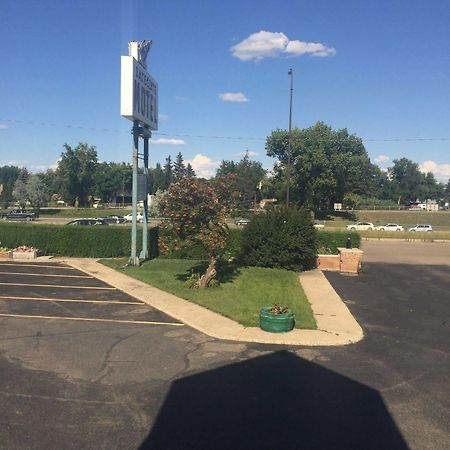 Satellite Motel メディシンハット エクステリア 写真