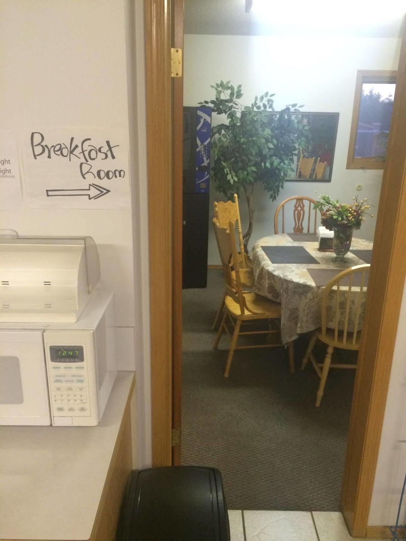 Satellite Motel メディシンハット エクステリア 写真